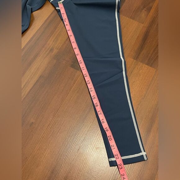 WeWoreWhat Blue Leggings with White Trim - Picture 10 of 12